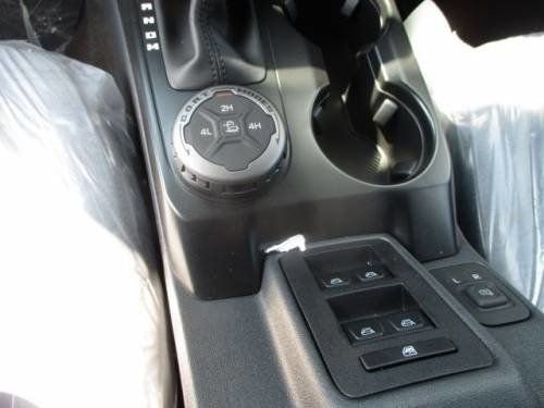 New 2025 Ford Bronco 4-Door image 9