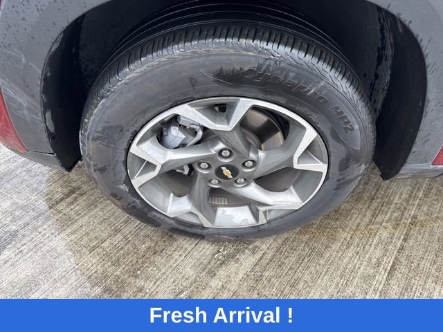 Used 2025 Chevrolet Trax LT w/ LT Convenience Package FWD image 19