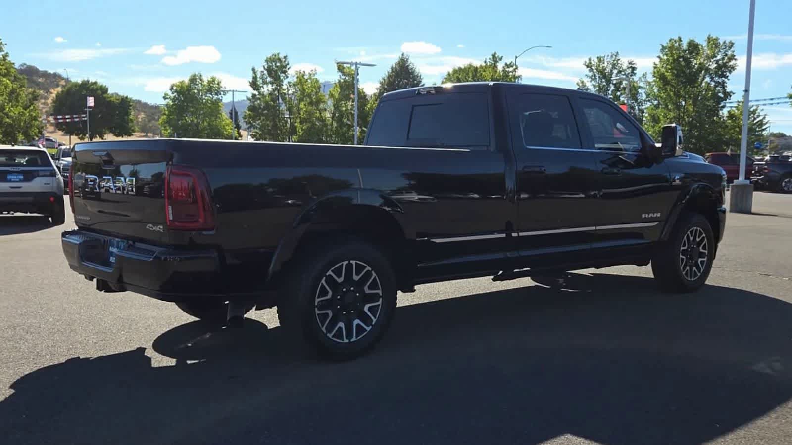 Used 2025 RAM 2500 Limited AWD/4WD image 8