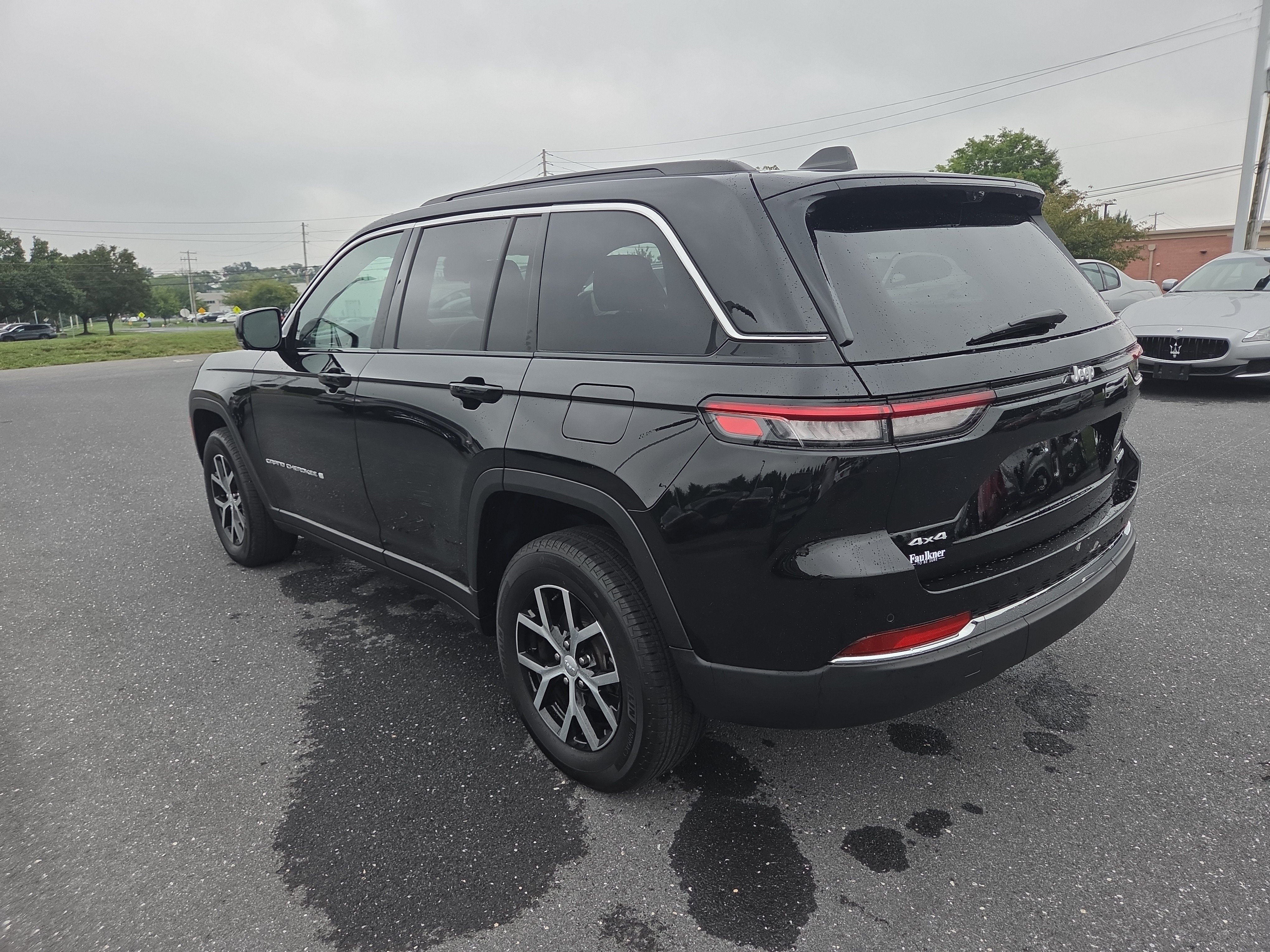 Certified 2025 Jeep Grand Cherokee Limited w/ Luxury Tech Group II AWD/4WD image 9