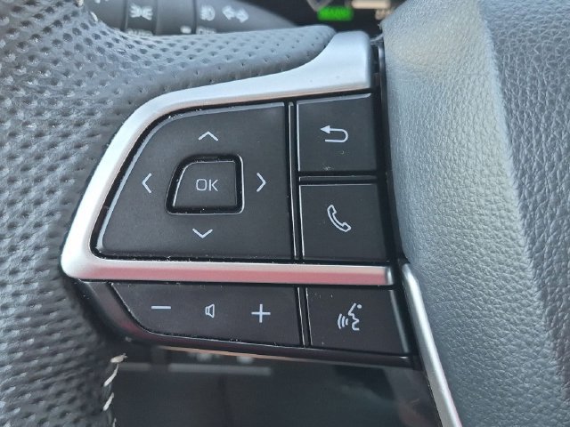 Certified 2025 Toyota Sienna XSE w/ XSE Plus Package AWD/4WD image 18