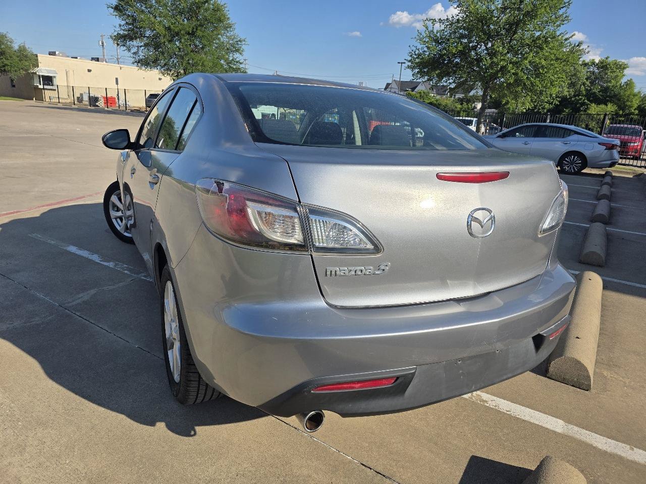 Used 2010 MAZDA MAZDA3 i Touring FWD image 27