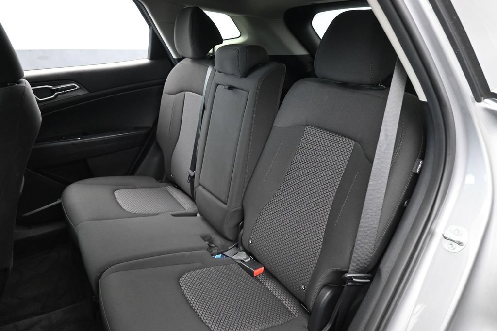 Used 2024 Kia Sportage LX AWD/4WD image 35
