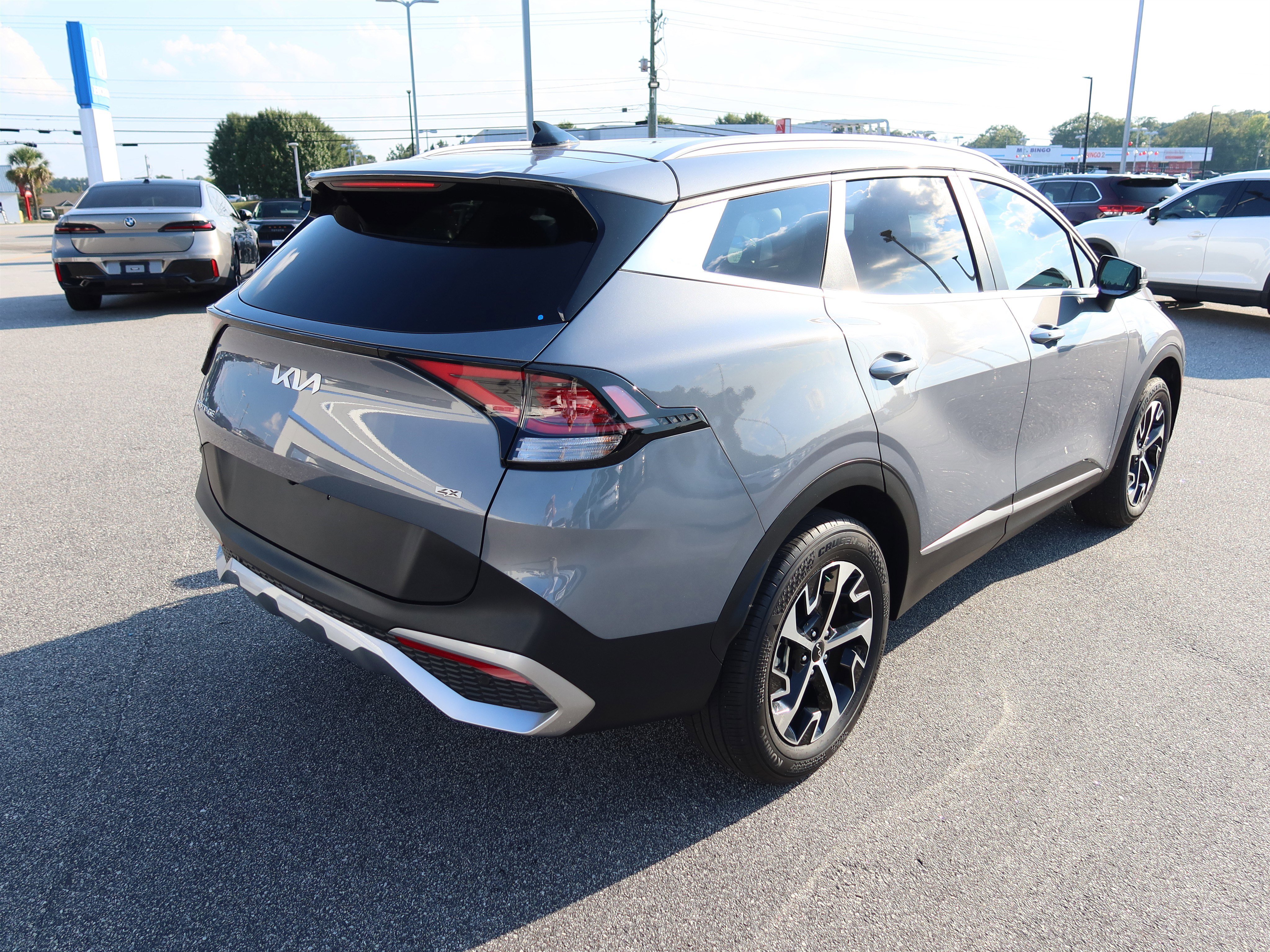 Used 2023 Kia Sportage EX image 4