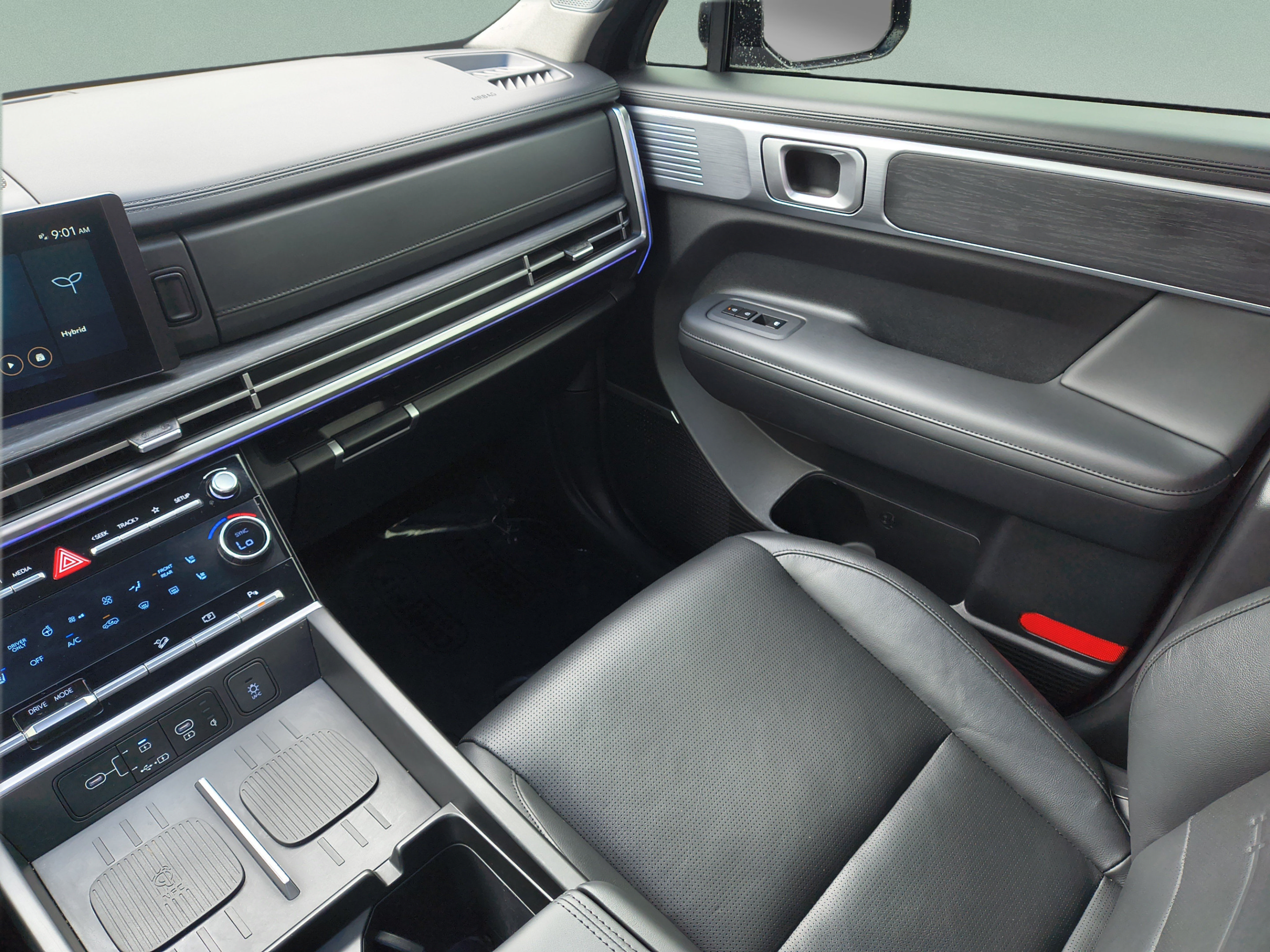 Certified 2025 Hyundai Santa Fe Limited FWD image 12
