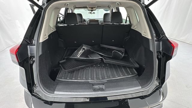 Certified 2025 Nissan Rogue SV AWD/4WD image 15