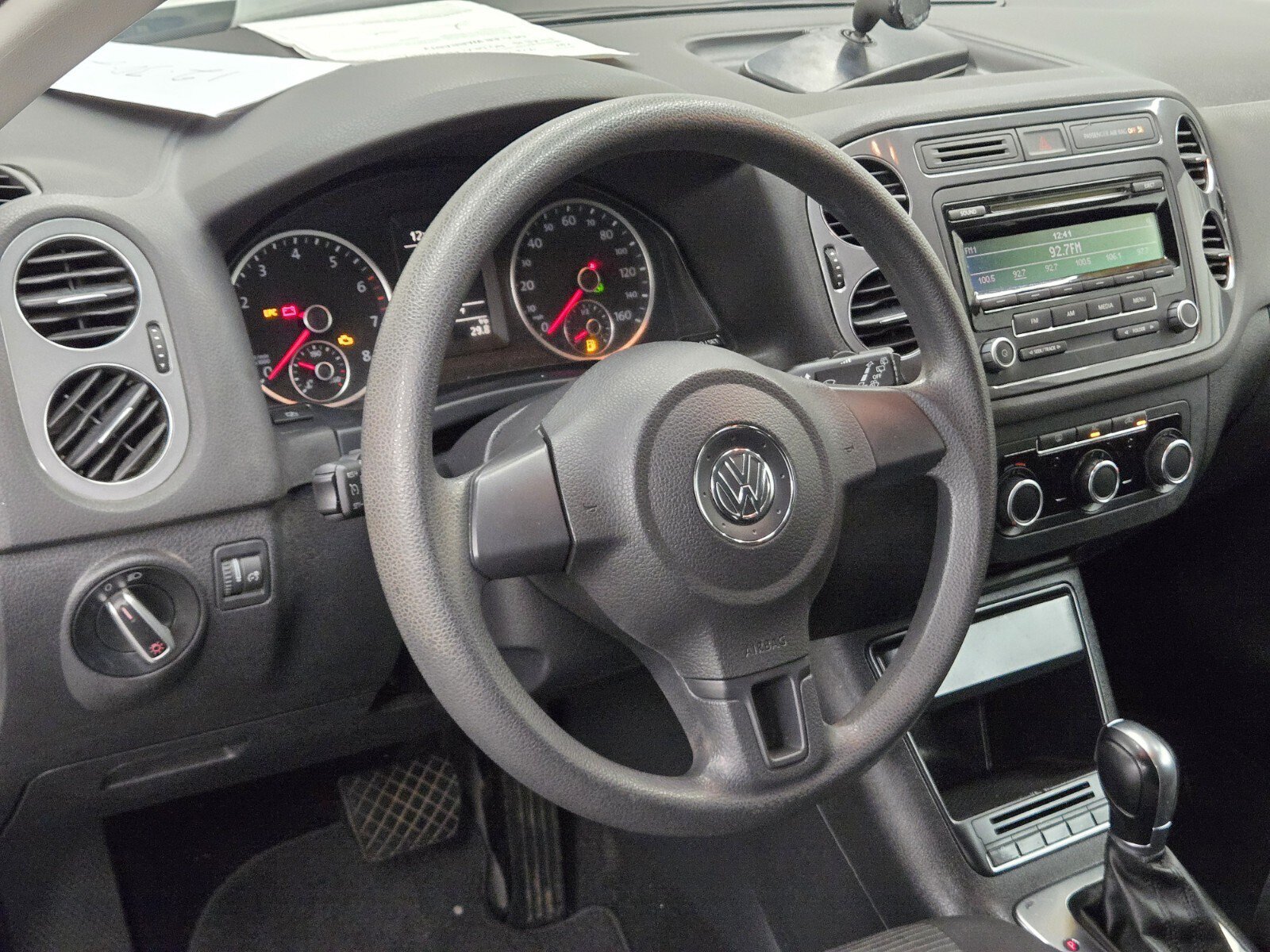Used 2012 Volkswagen Tiguan LE FWD image 15