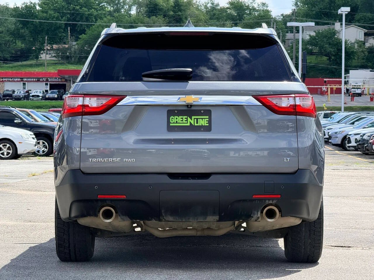 Used 2020 Chevrolet Traverse LT w/ Driver Confidence II Package AWD/4WD image 4