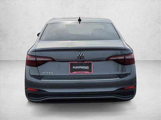 Used 2024 Volkswagen Jetta Sport image 6