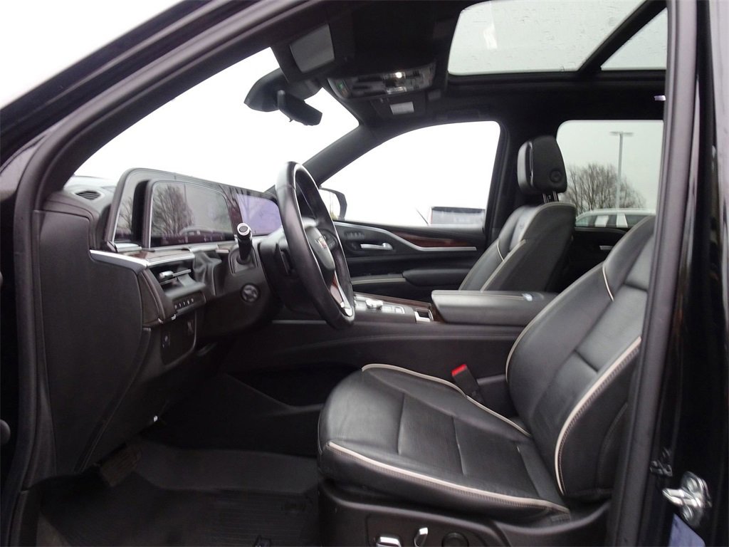 Certified 2022 Cadillac Escalade ESV Premium Luxury image 8
