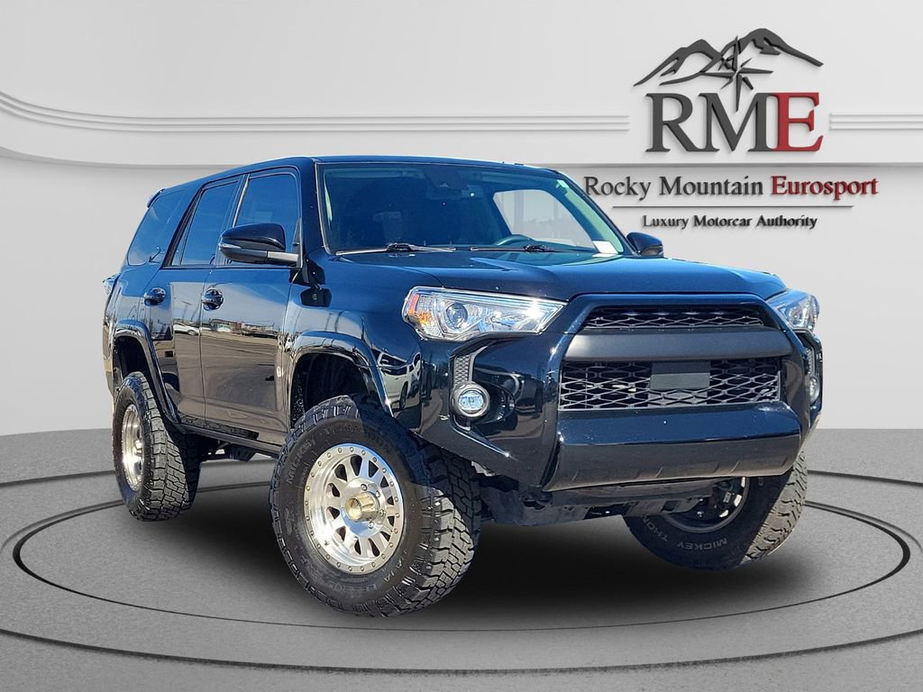 Used 2021 Toyota 4Runner SR5 Premium image 1