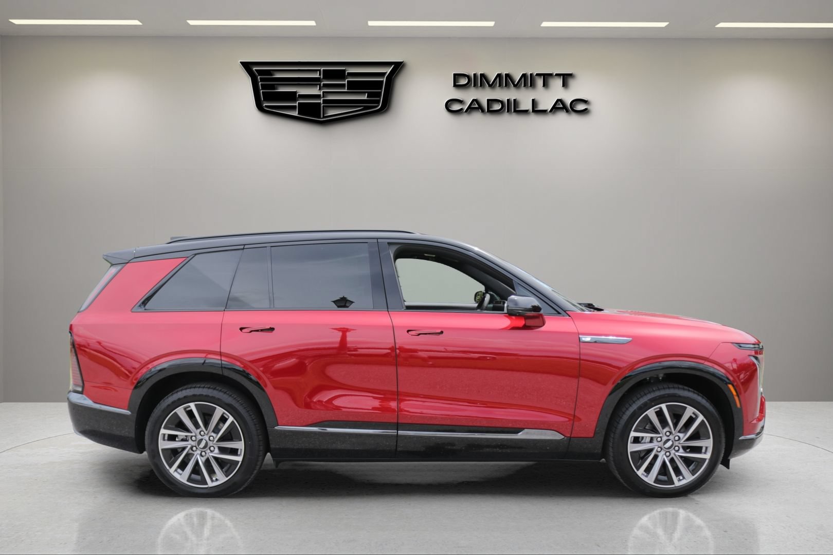 New 2027 Cadillac Vistiq Sport w/ LPO, Floor Liner Package AWD/4WD image 4