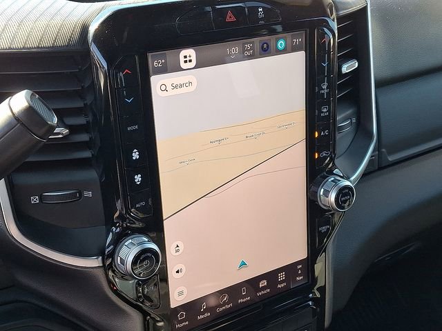 Used 2025 RAM 5500 4x4 Crew Cab image 16