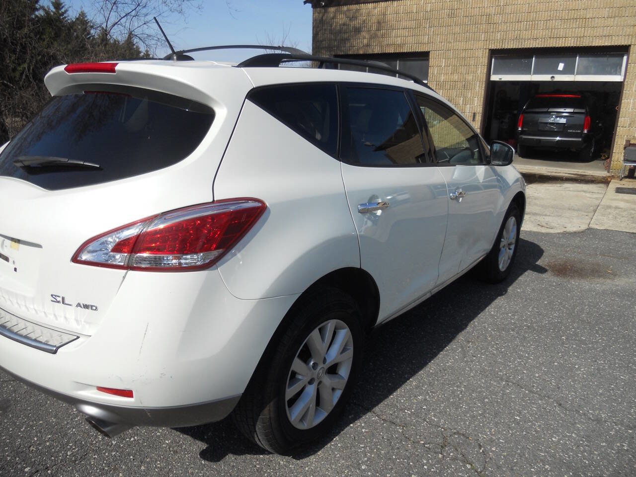 Used 2011 Nissan Murano SL w/ Navigation Pkg image 32
