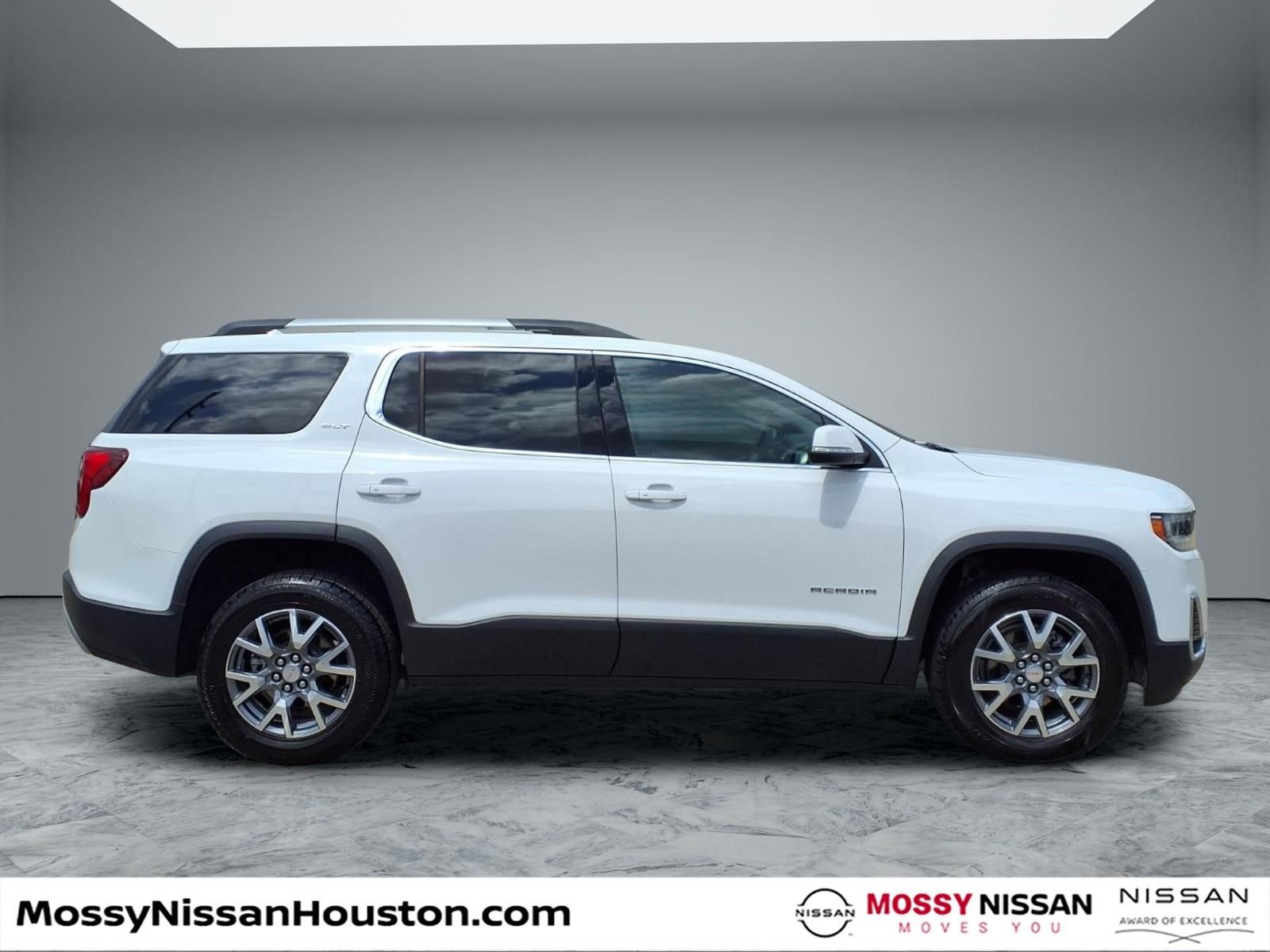 Used 2023 GMC Acadia SLT image 8