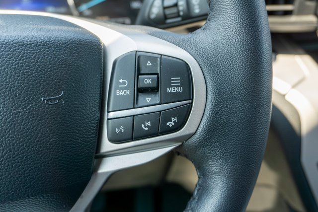 Used 2023 Ford Explorer XLT image 23