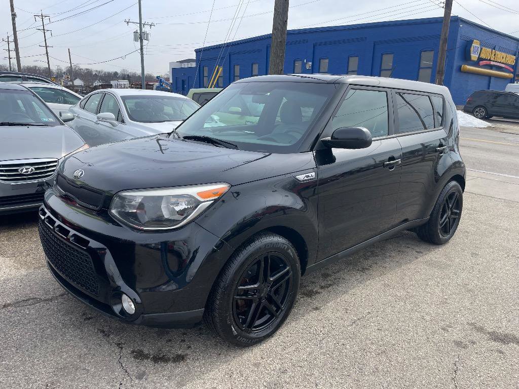 Used 2016 Kia Soul + FWD image 1