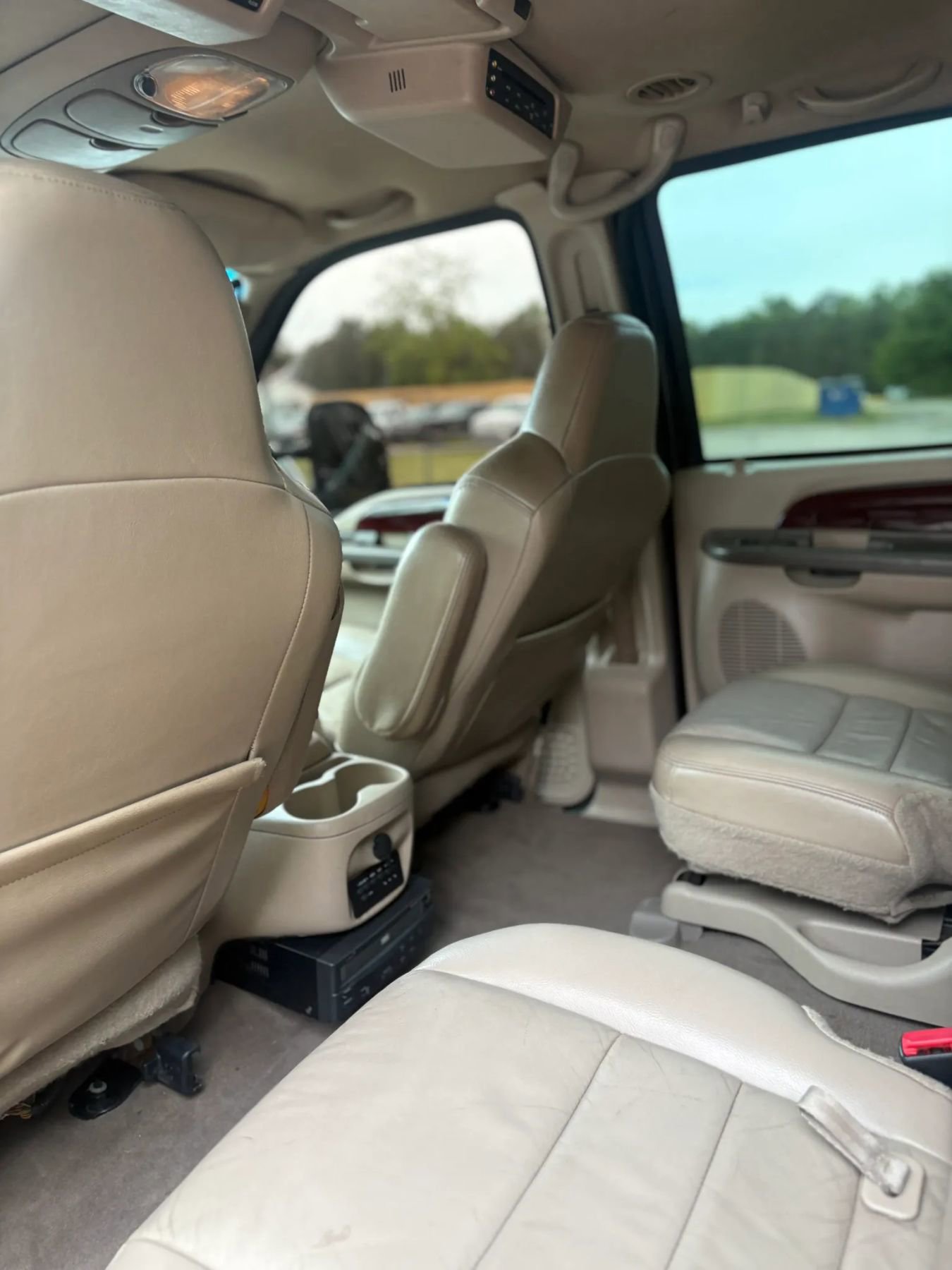 Used 2004 Ford Excursion Limited AWD/4WD image 34