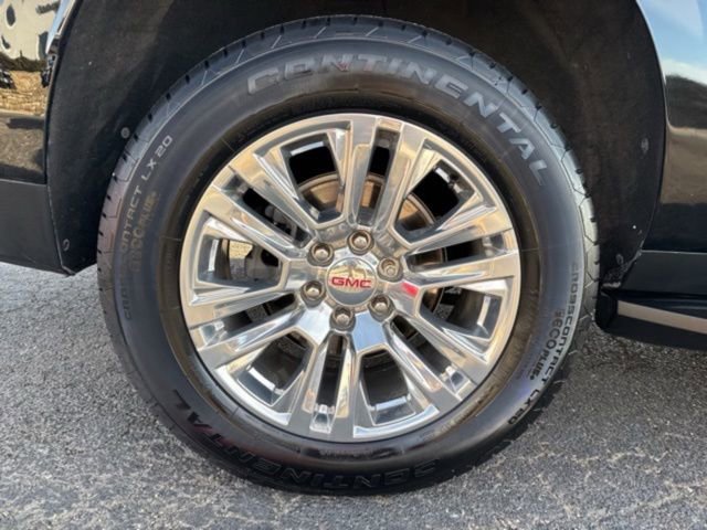 Used 2022 GMC Yukon XL Denali AWD/4WD image 24