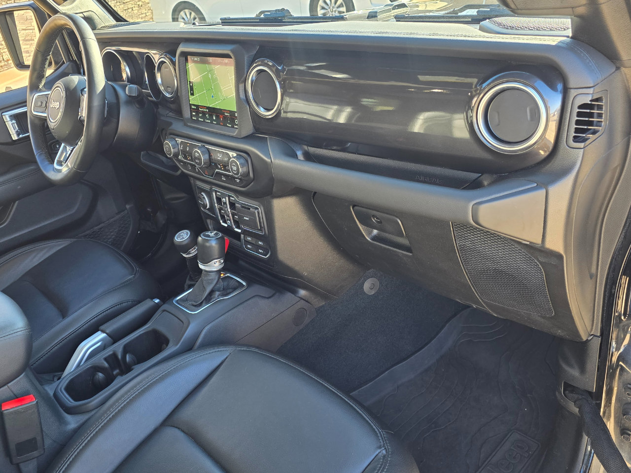 Used 2022 Jeep Wrangler Unlimited Sahara image 22