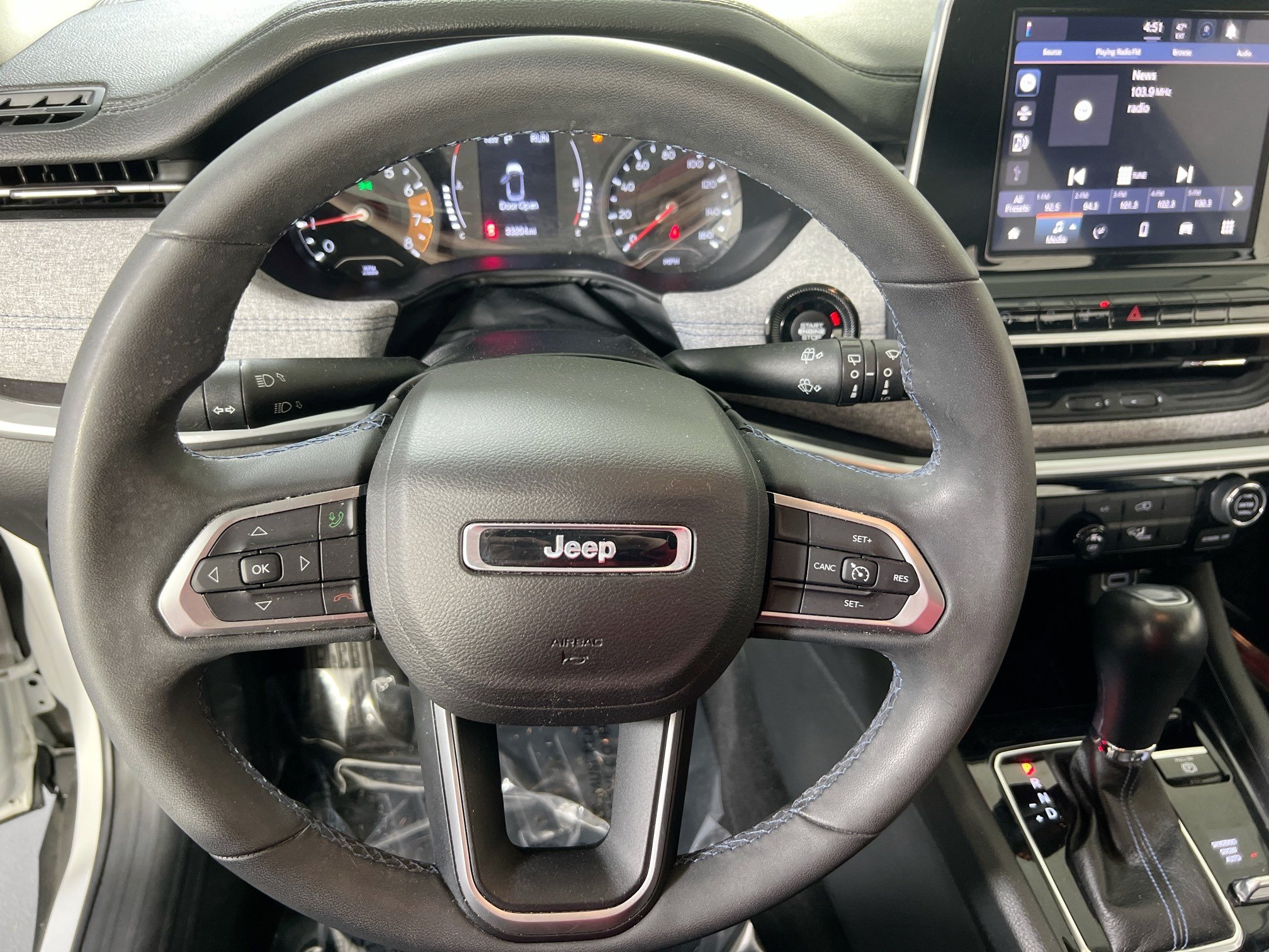 Used 2022 Jeep Compass Latitude AWD/4WD image 11
