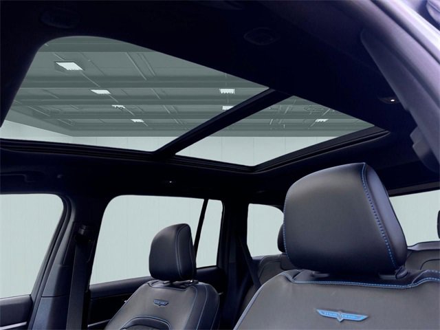 Used 2024 Jeep Grand Cherokee Trailhawk image 11