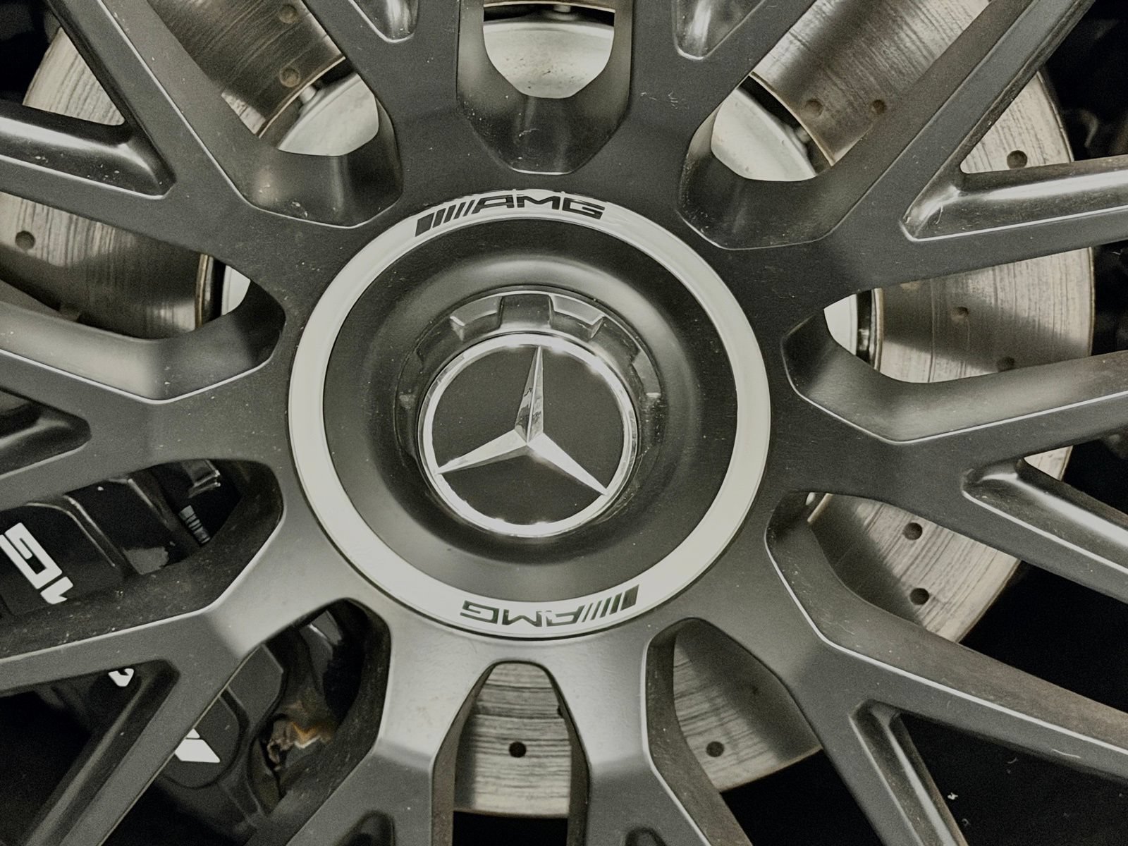 Used 2024 Mercedes-Benz SL 63 AMG 4MATIC image 17
