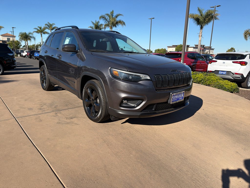 Used 2021 Jeep Cherokee Latitude Plus image 3