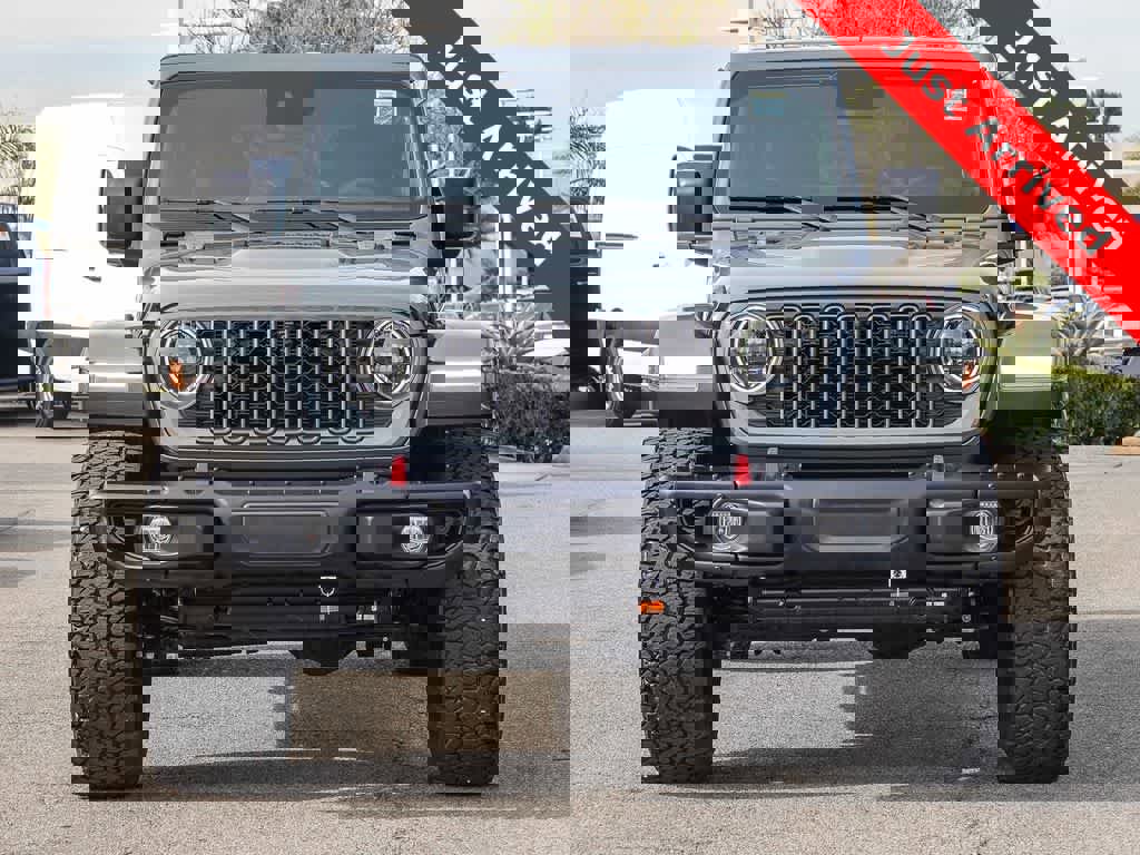 Certified 2025 Jeep Wrangler Unlimited Rubicon image 2