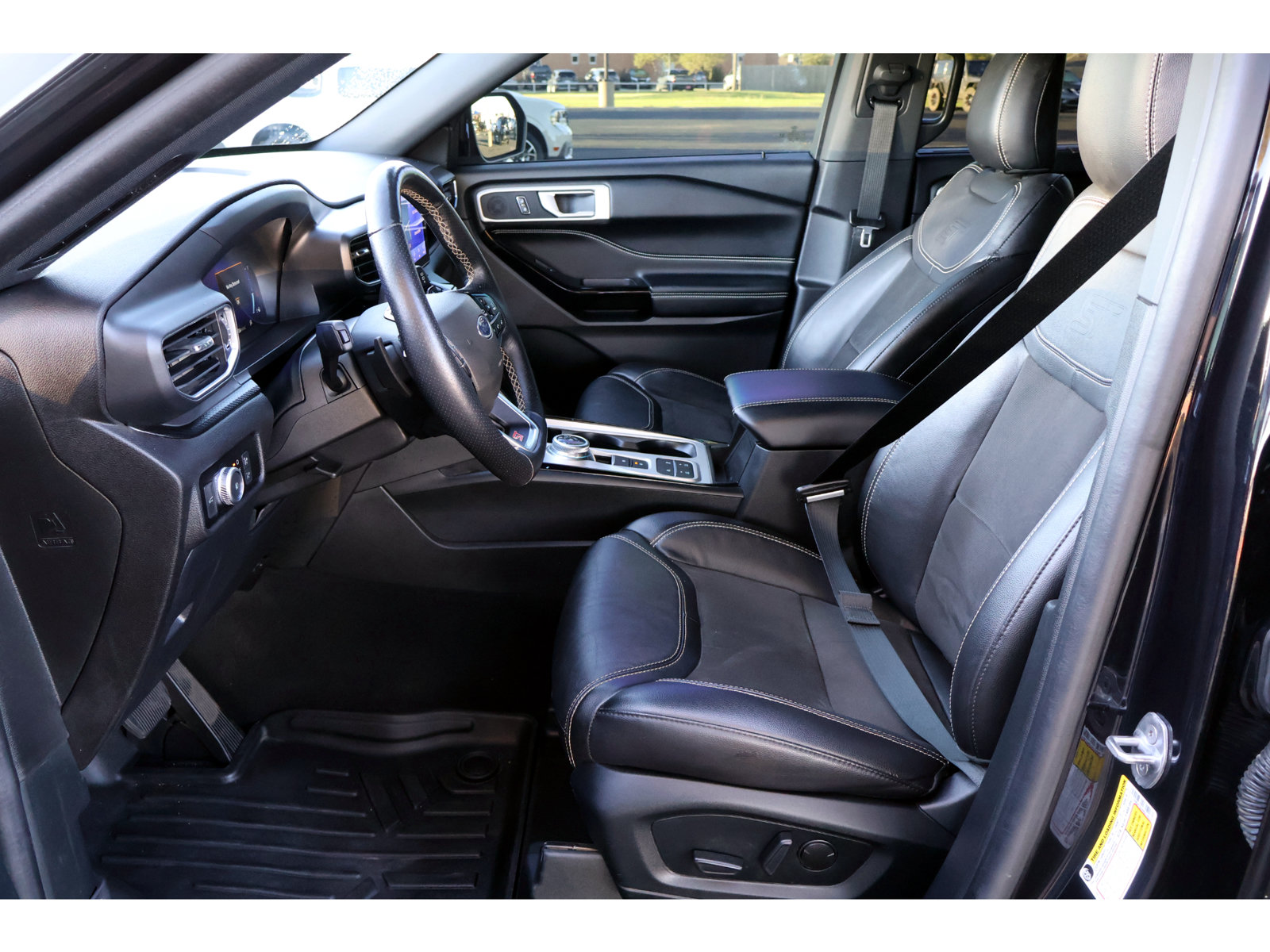 Used 2022 Ford Explorer ST RWD image 27