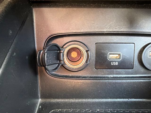 Used 2021 Hyundai Venue SEL FWD image 28