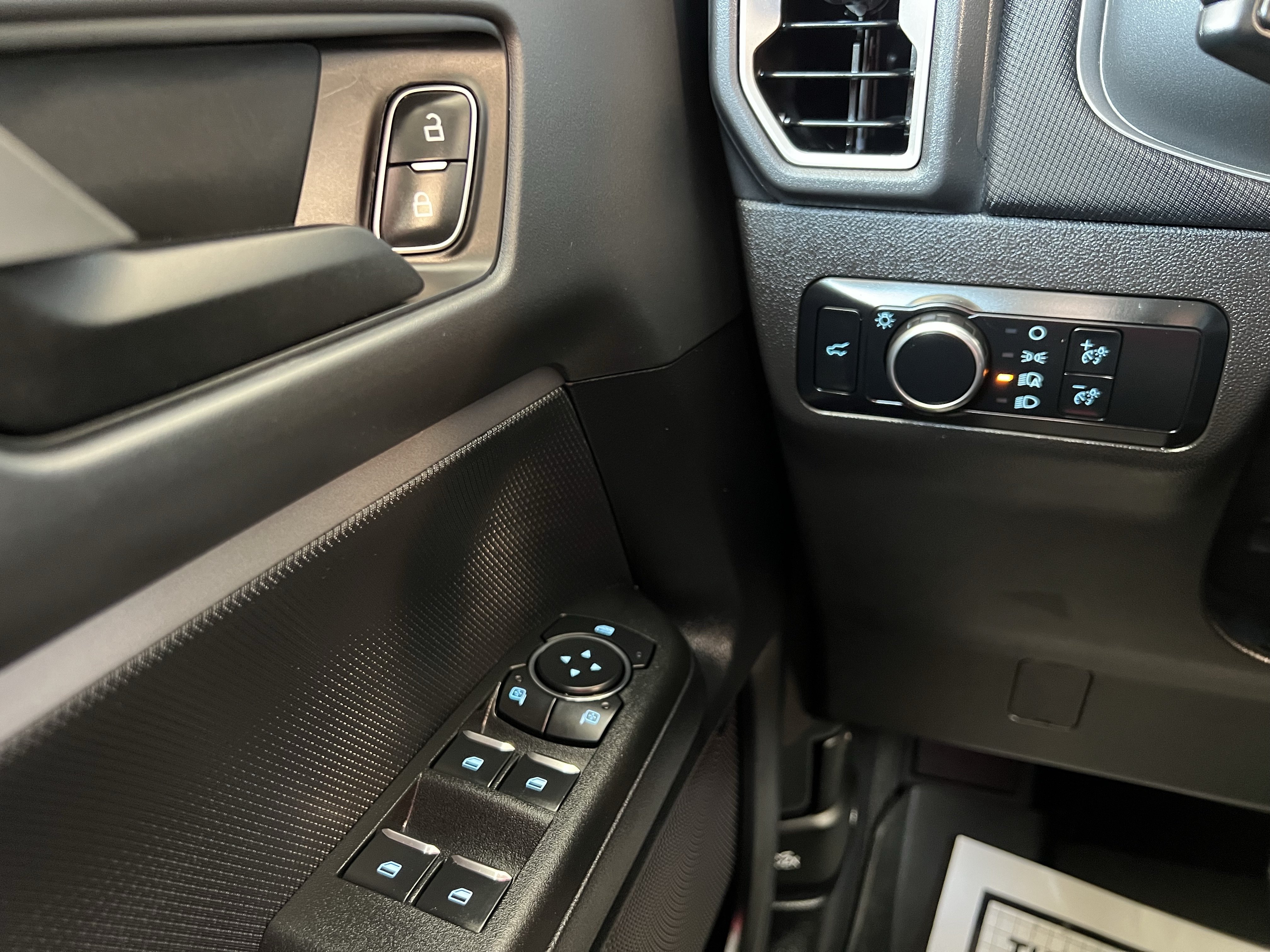 Used 2024 Ford Bronco Sport Big Bend AWD/4WD image 39