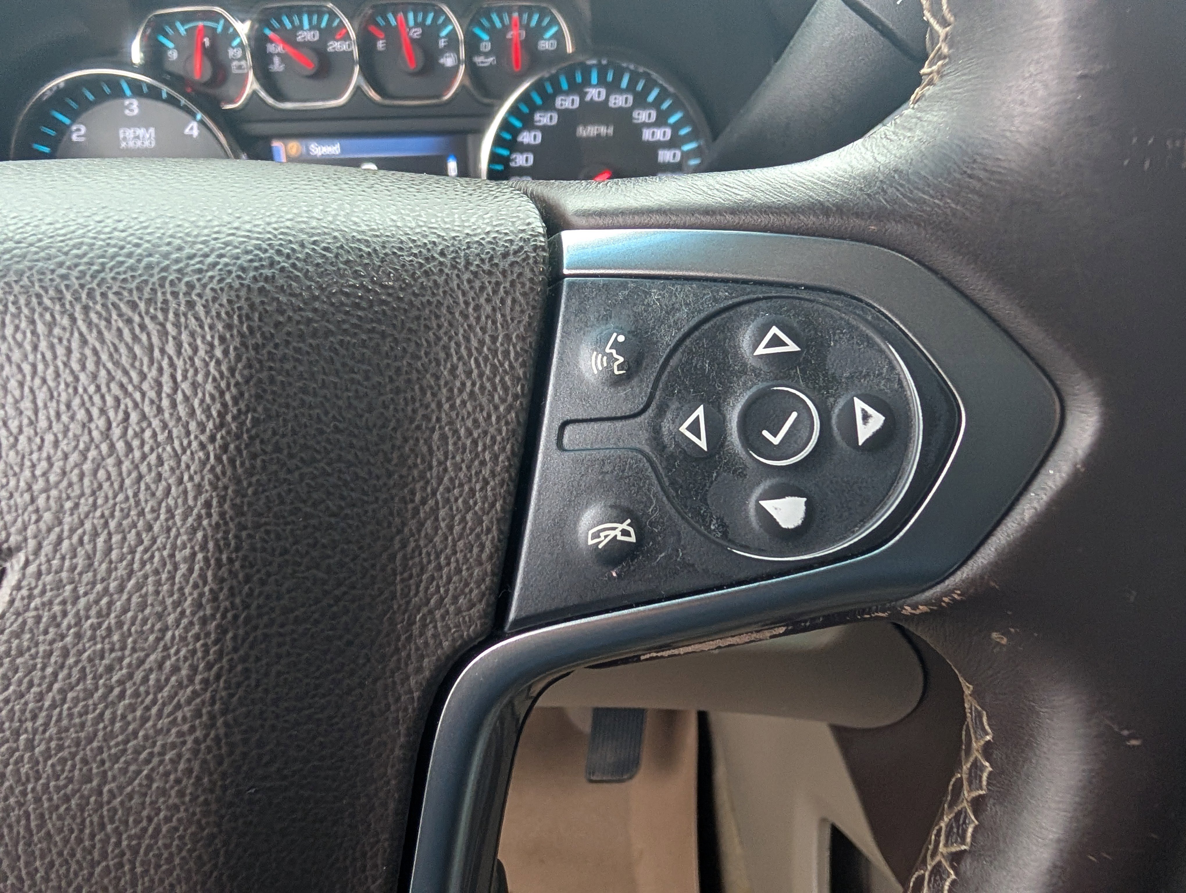 Used 2015 Chevrolet Suburban LT w/ Max Trailering Package AWD/4WD image 17