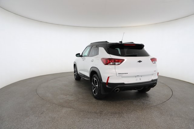 Used 2021 Chevrolet TrailBlazer RS w/ Technology Package image 12