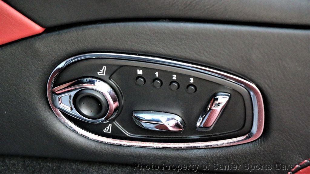 Used 2019 Aston Martin DB11 Coupe RWD image 25