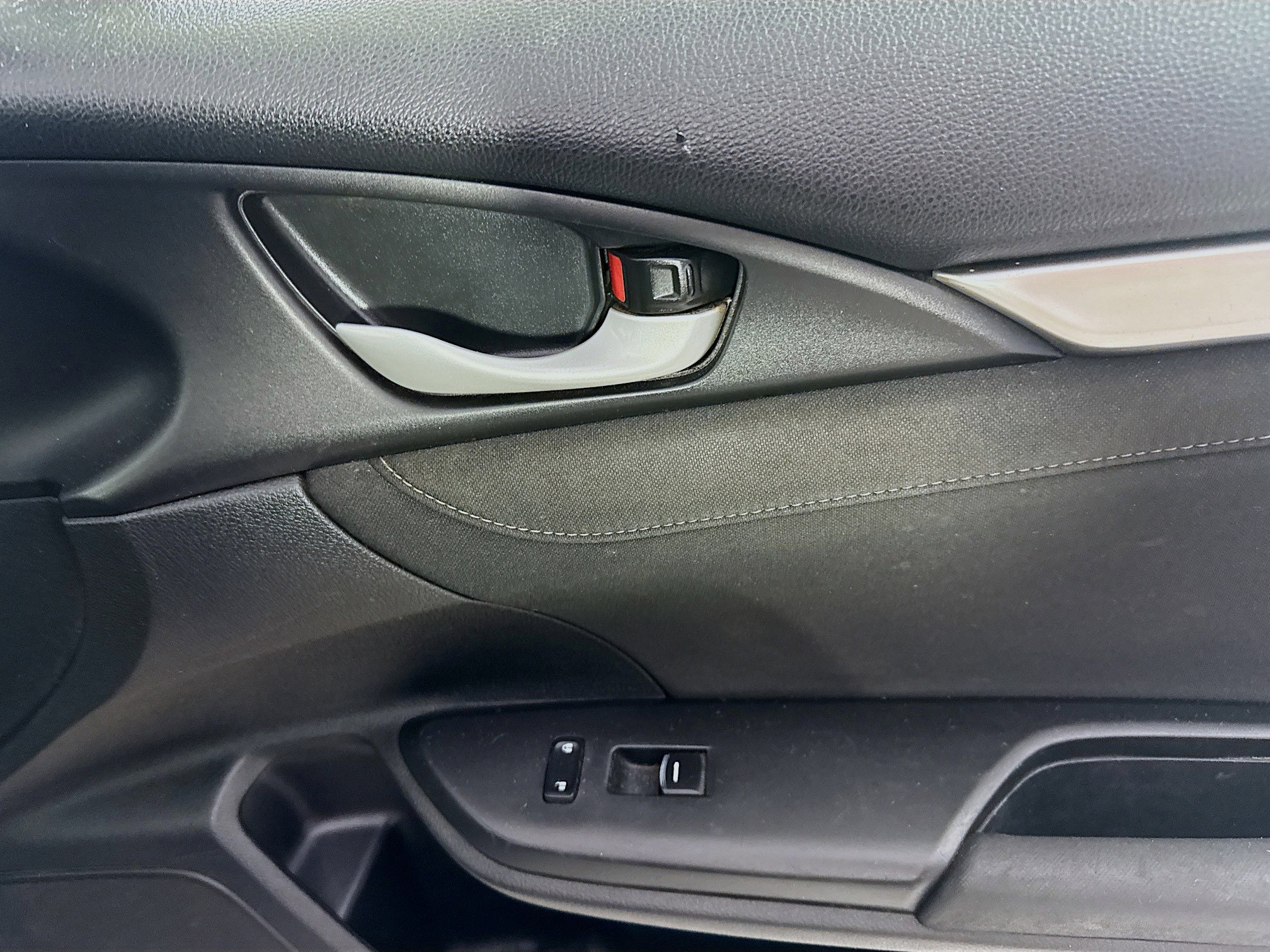 Used 2018 Honda Civic EX-T image 31