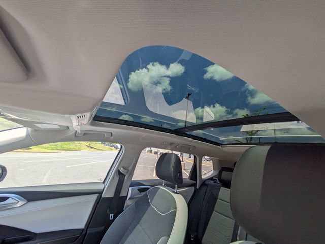 New 2026 Volkswagen Taos SE AWD/4WD image 21
