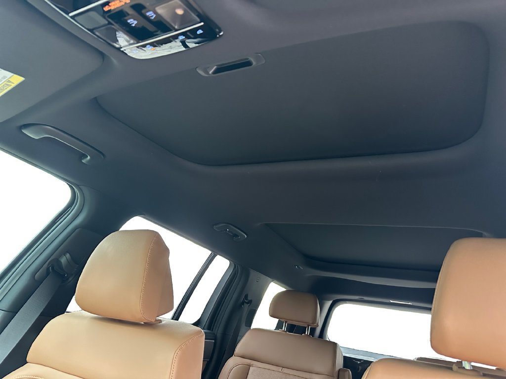 New 2027 Hyundai Santa Fe Limited FWD image 12