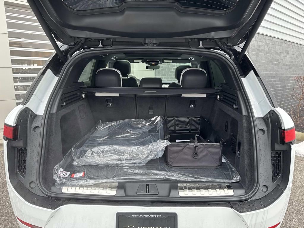 New 2026 Land Rover Range Rover Sport Dynamic SE image 6