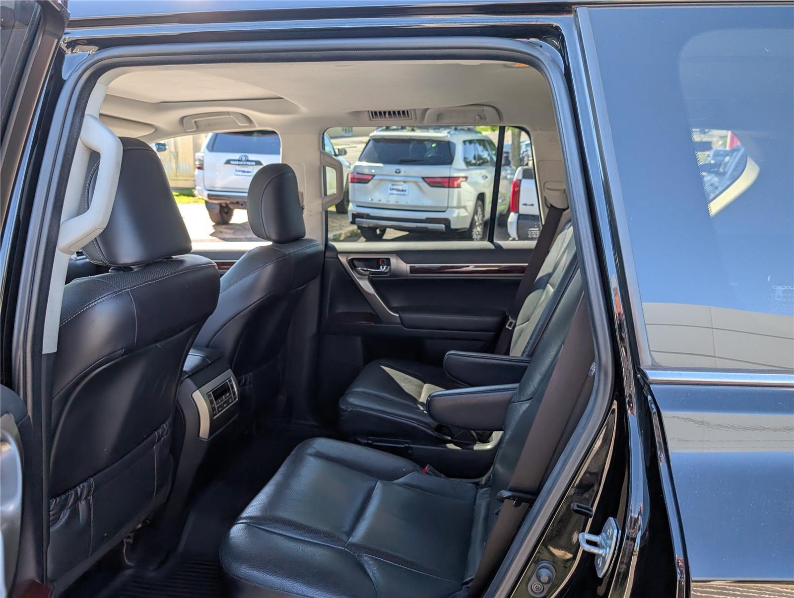 Used 2018 Lexus GX 460 Premium AWD/4WD image 15