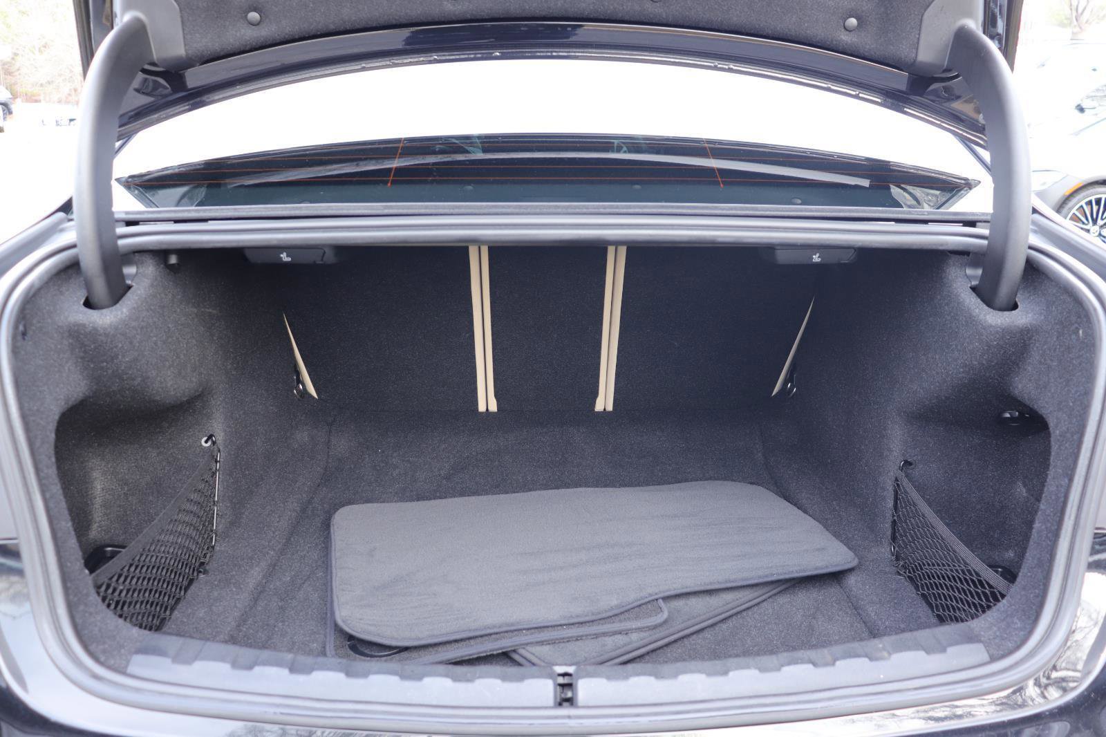 Used 2019 BMW 330i Sedan w/ Premium Package image 14