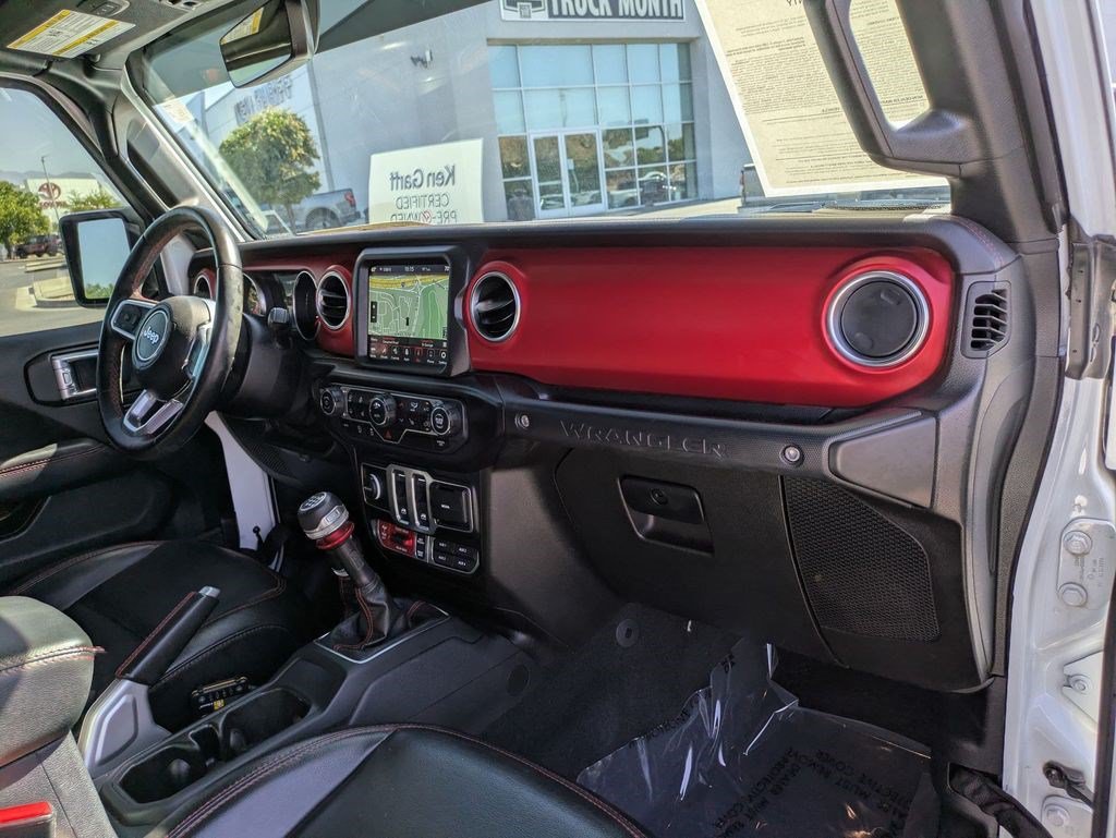Used 2021 Jeep Wrangler Rubicon AWD/4WD image 32