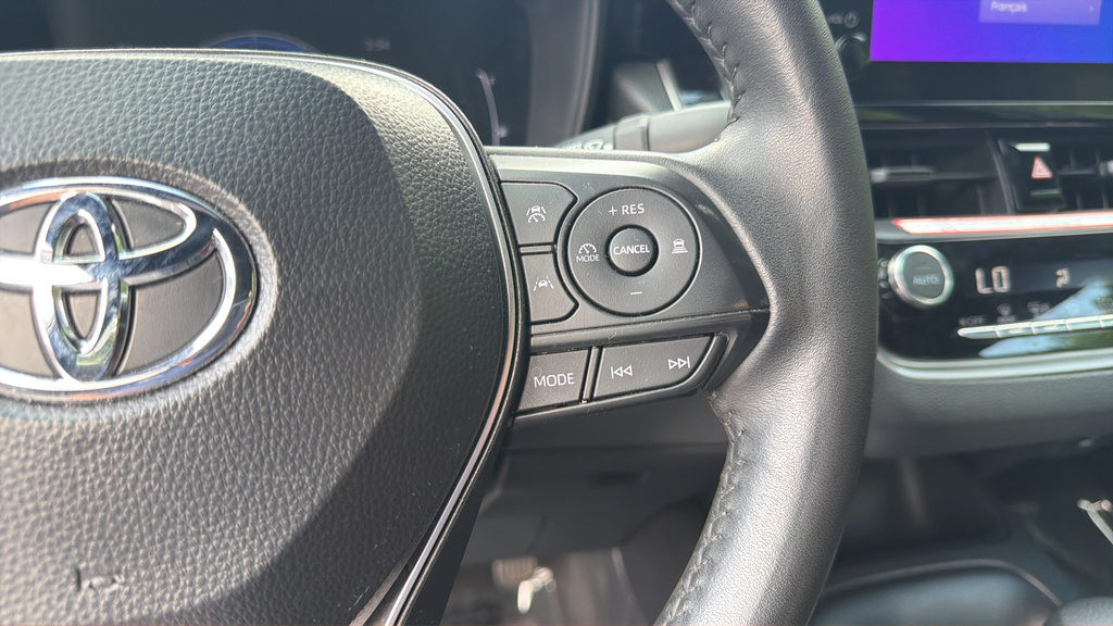 Used 2026 Toyota Corolla SE FWD image 22