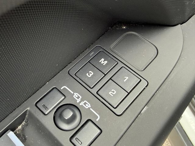 Used 2025 Land Rover Defender 110 S AWD/4WD image 21