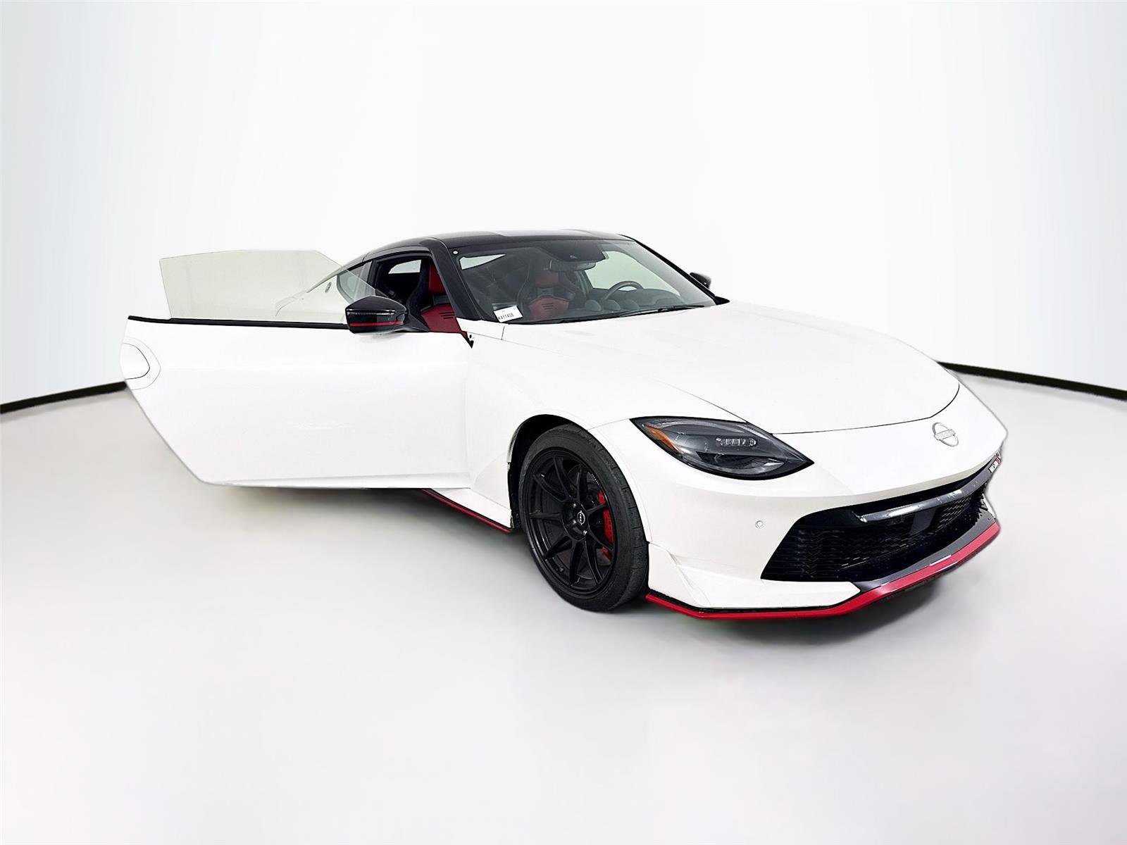 Used 2025 Nissan Z NISMO w/ Floor Mat Package image 27
