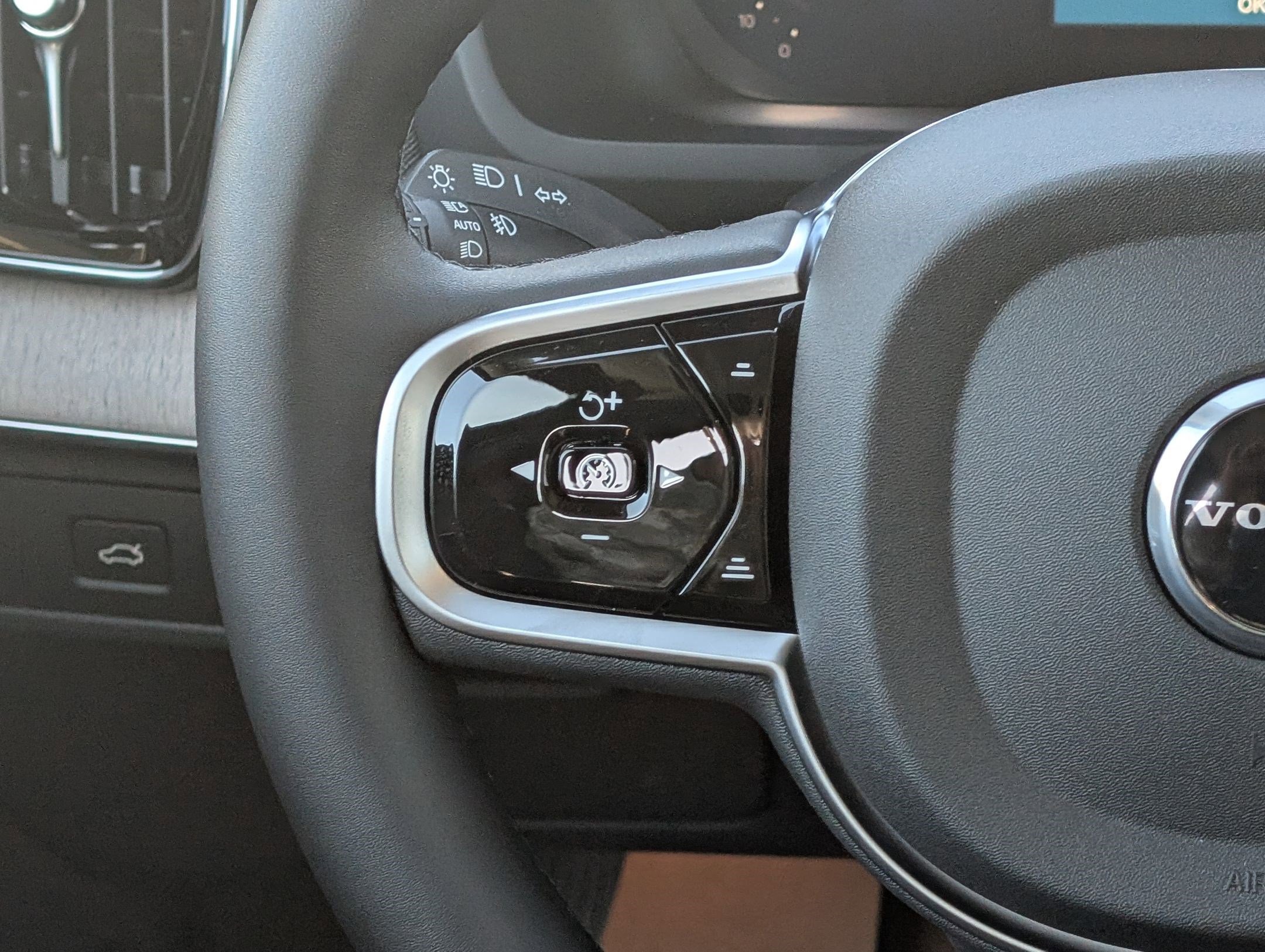 New 2026 Volvo XC90 B6 Ultra w/ Protection Package image 19