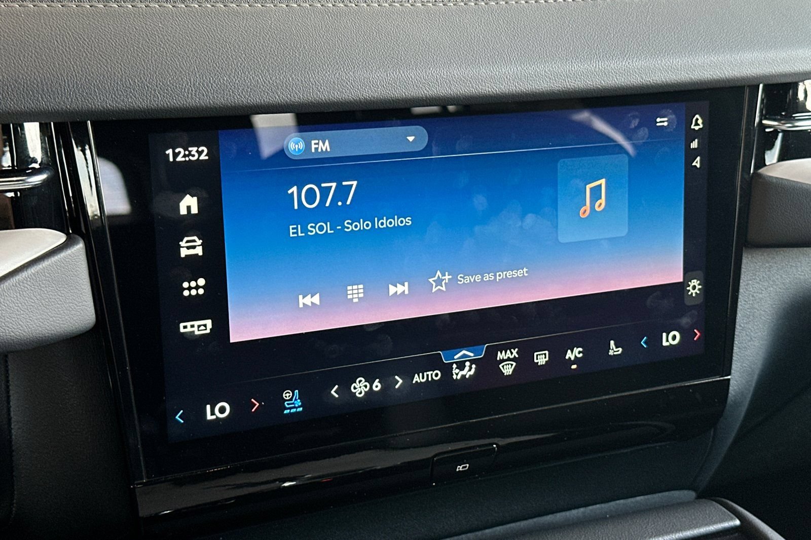 New 2026 Lincoln Navigator Reserve w/ Jet Appearance Package AWD/4WD image 18