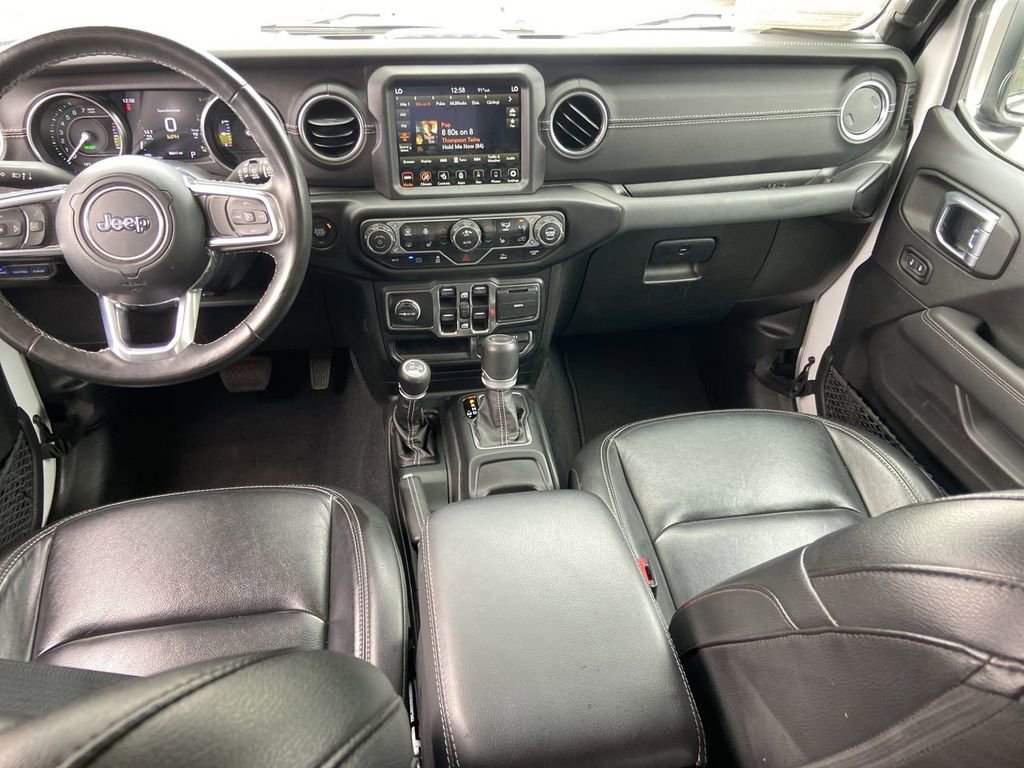 Used 2023 Jeep Wrangler Unlimited Sahara w/ Cold Weather Group AWD/4WD image 16