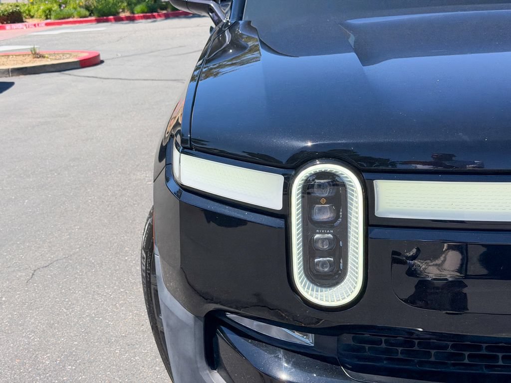Used 2023 Rivian R1T Adventure AWD/4WD image 4