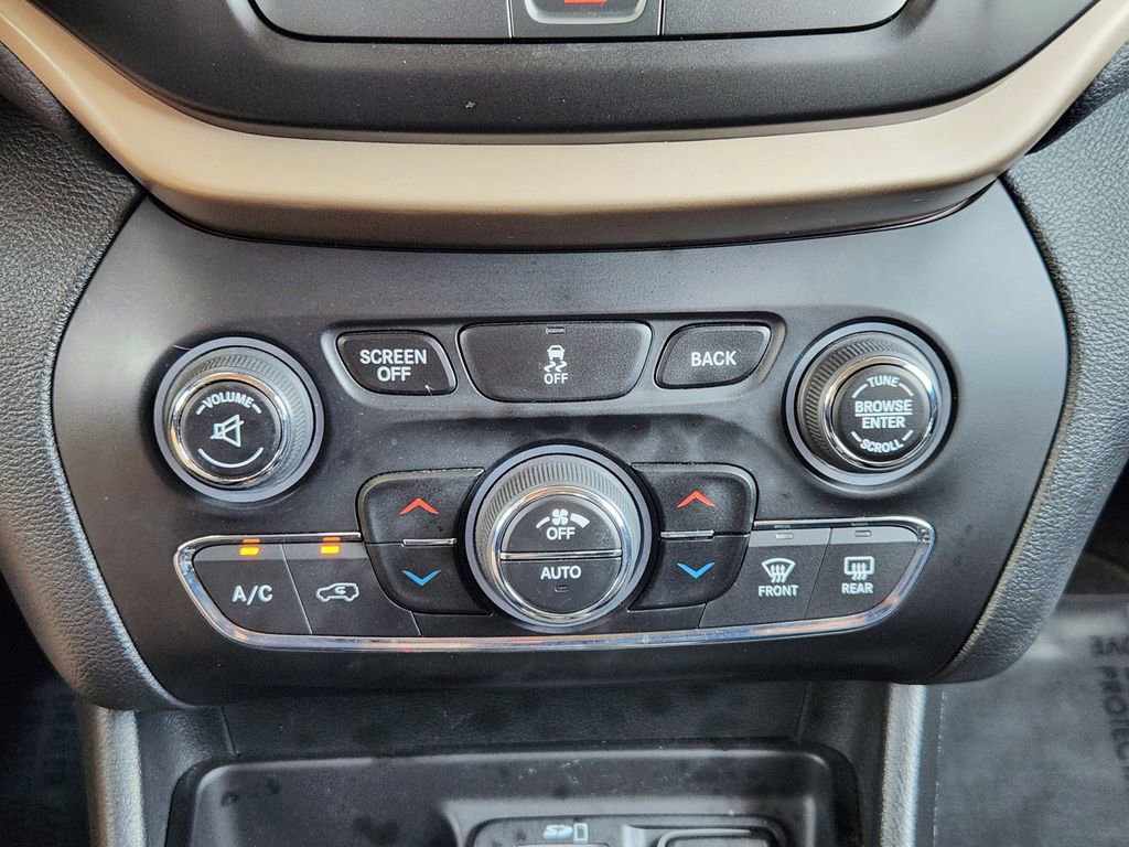 Used 2016 Jeep Cherokee High Altitude image 18